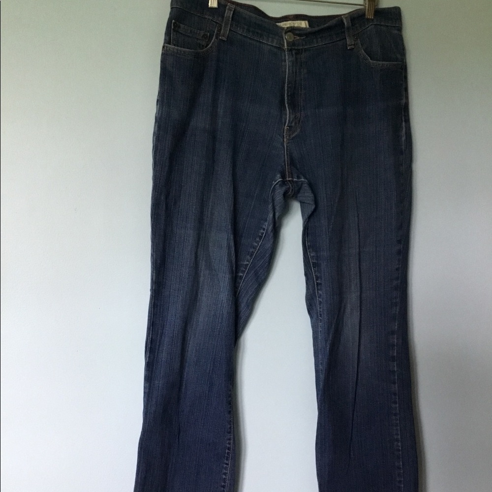 Levi’s relaxed boot cut 550 jeans excellent sz16L